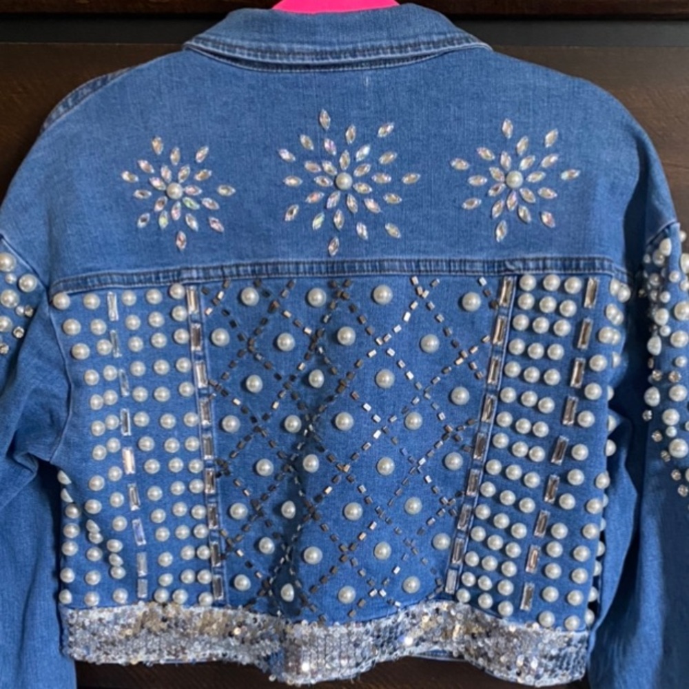 Womens embellished denium cropped jacket.